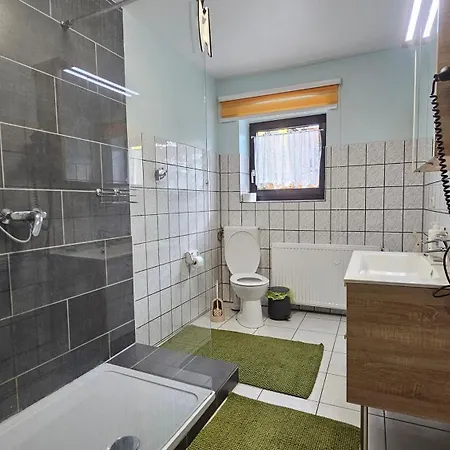 Gaestehaus Kuhbier I Wlan, Parkplatz, Boxspringbetten, Sauna 아파트 Kuhbier (Gross Pankow)