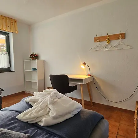 아파트 Gaestehaus Kuhbier I Wlan, Parkplatz, Boxspringbetten, Sauna