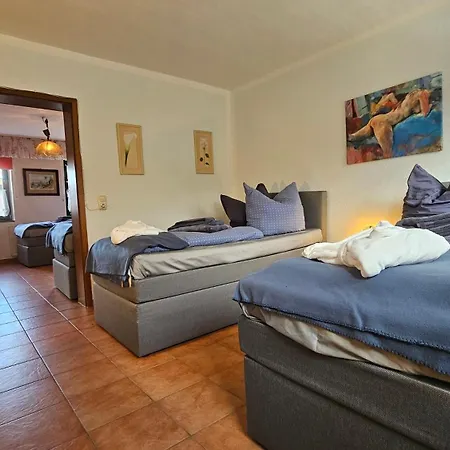 아파트 Gaestehaus Kuhbier I Wlan, Parkplatz, Boxspringbetten, Sauna