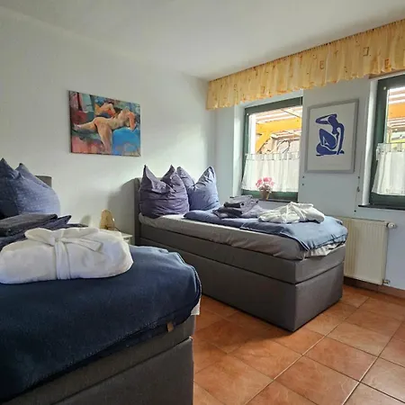 Gaestehaus Kuhbier I Wlan, Parkplatz, Boxspringbetten, Sauna 아파트 *